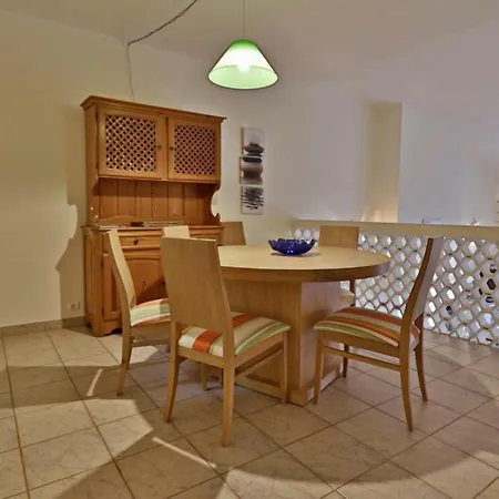 Βίλα Sleeps 4 Pool Air Con T479918 *